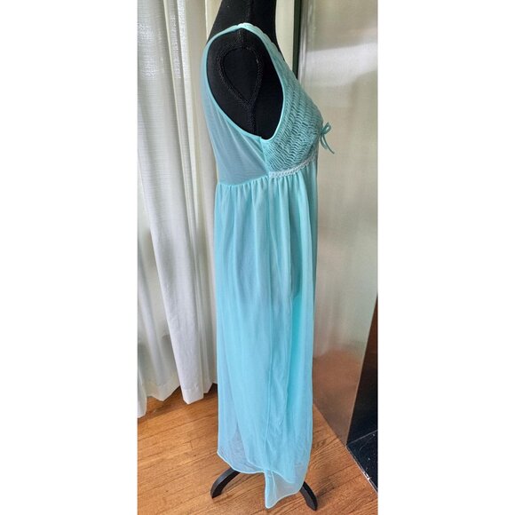 Vintage 60s slip-on negligee, aqua blue, empire waist, smocked bodice sleeveless - Picture 7 of 8